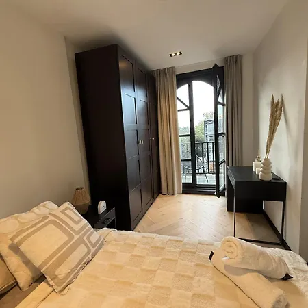 Central Amsterdam 2Br Penthouse With Balcony Near Van Gogh Museum アパート *