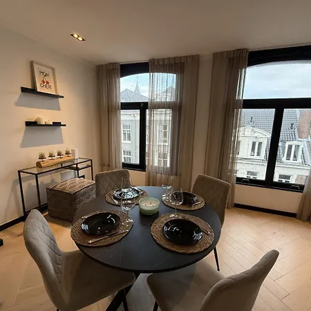 Central Amsterdam 2Br Penthouse With Balcony Near Van Gogh Museum * アムステルダム