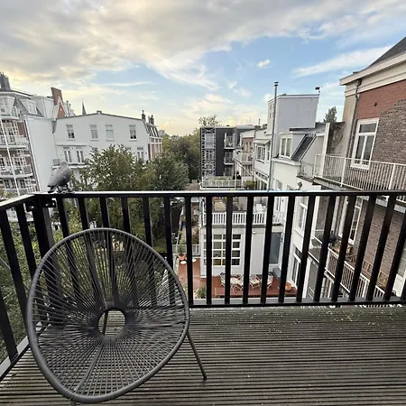 Central Amsterdam 2Br Penthouse With Balcony Near Van Gogh Museum